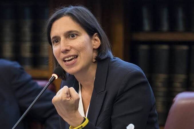 Elly Schlein presenta il piano energetico