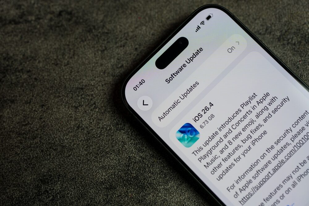 Screenshot di iOS 27 con Siri